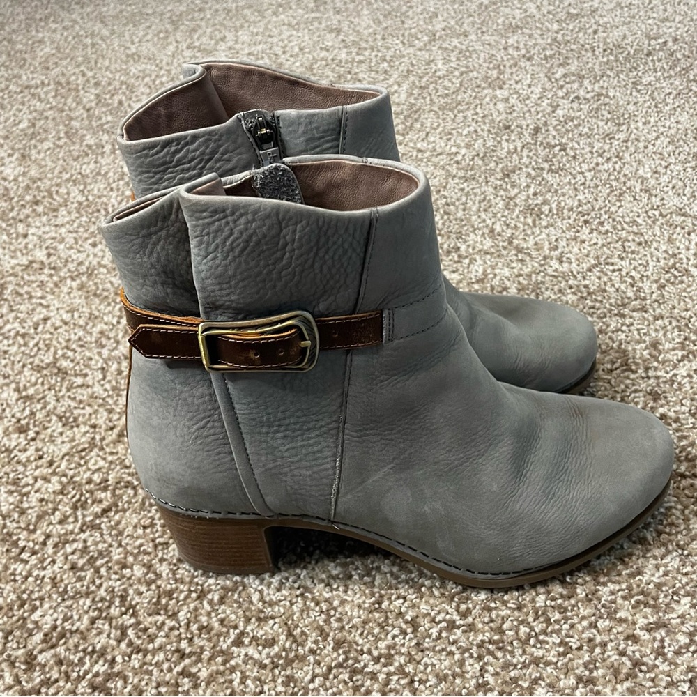 DANSKO Hartley Gray Nubuck Leather Ankle  Boots Size EUR 41 US 10.5/11
